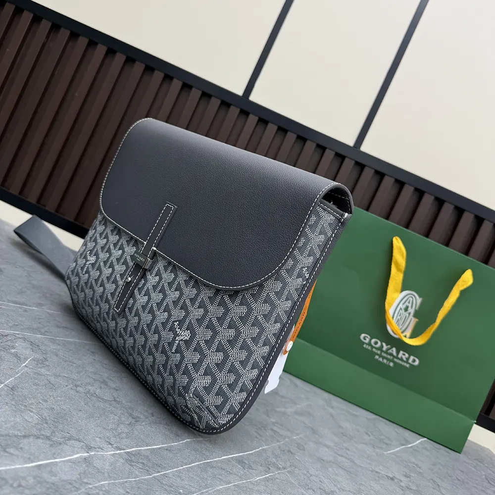 Goyard Unisex Coursier Messenger Bag-Grey COURSIMMLTY51CL51P