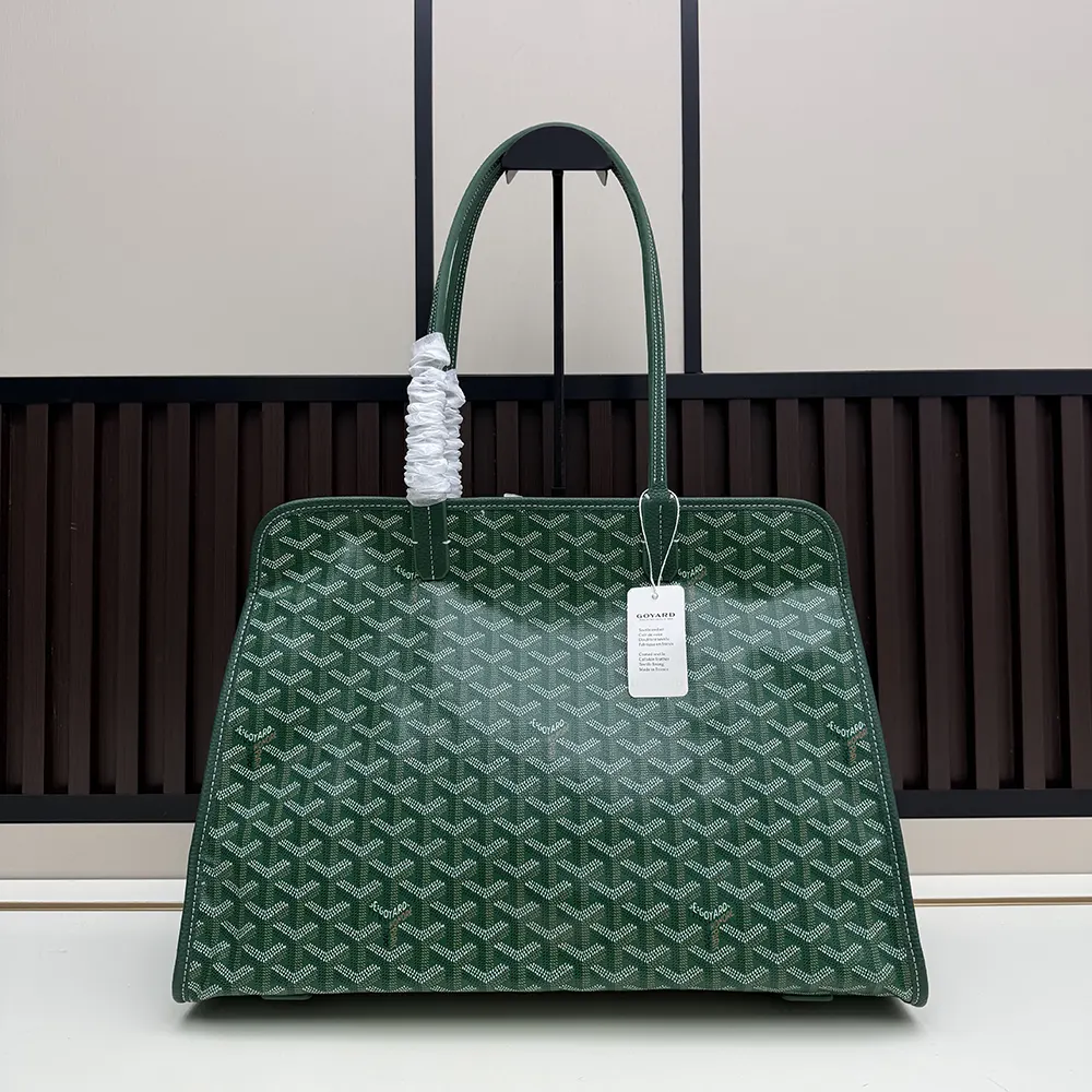 Goyard Unisex Hardy Pm Bag-Green HARDY2PMLTY09CG09P