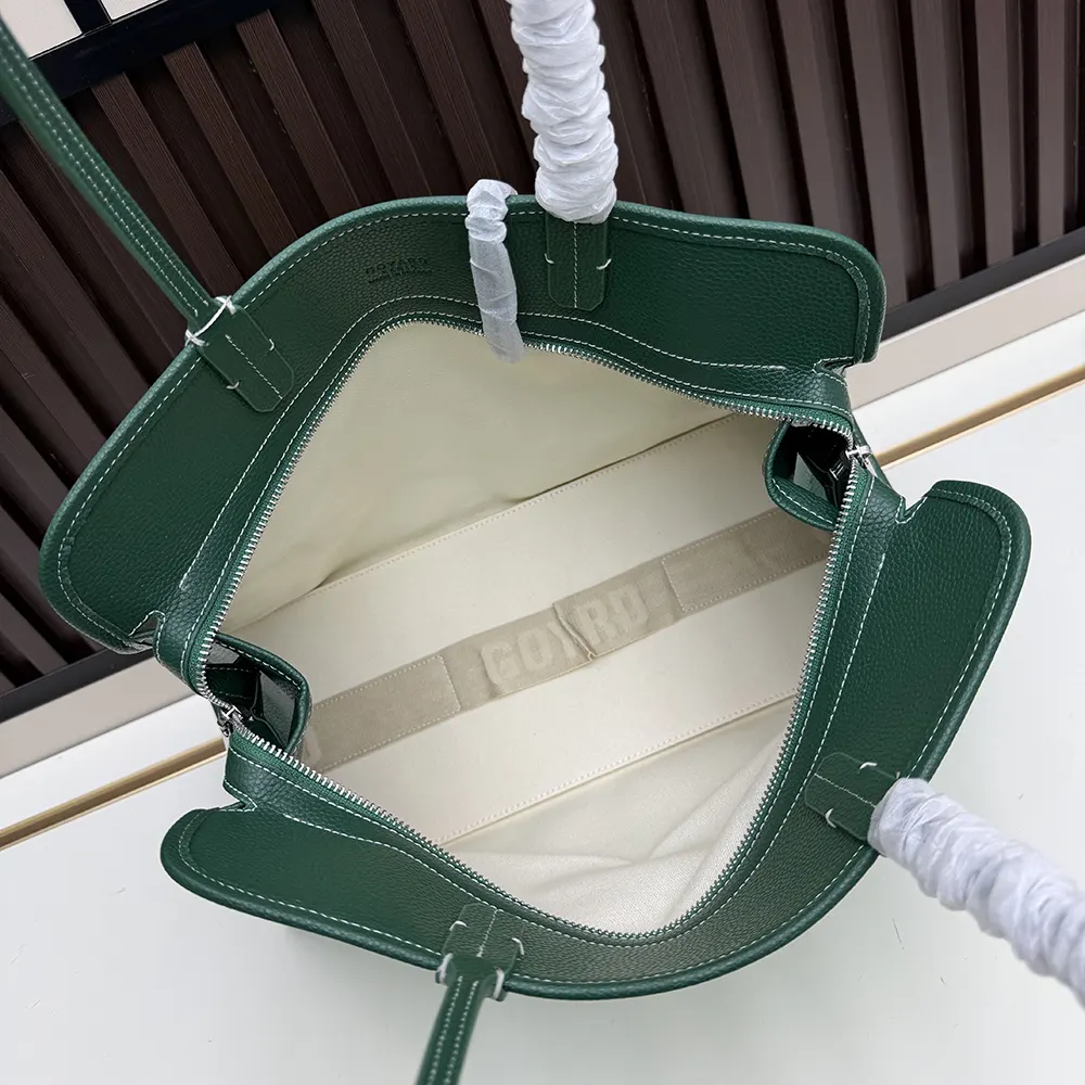 Goyard Unisex Hardy Pm Bag-Green HARDY2PMLTY09CG09P