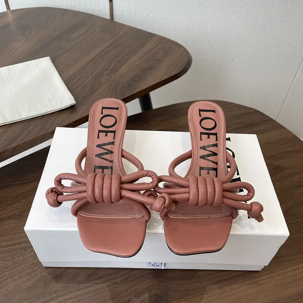 Loewe Women Flamenco Knot Sandal in Lambskin-Pink LLSP465X10