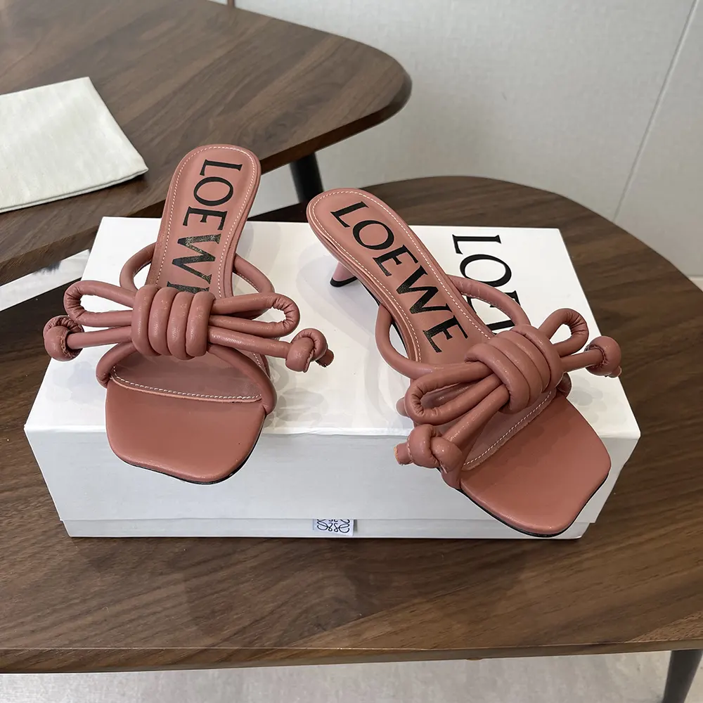 Loewe Women Flamenco Knot Sandal in Lambskin-Pink LLSP465X10