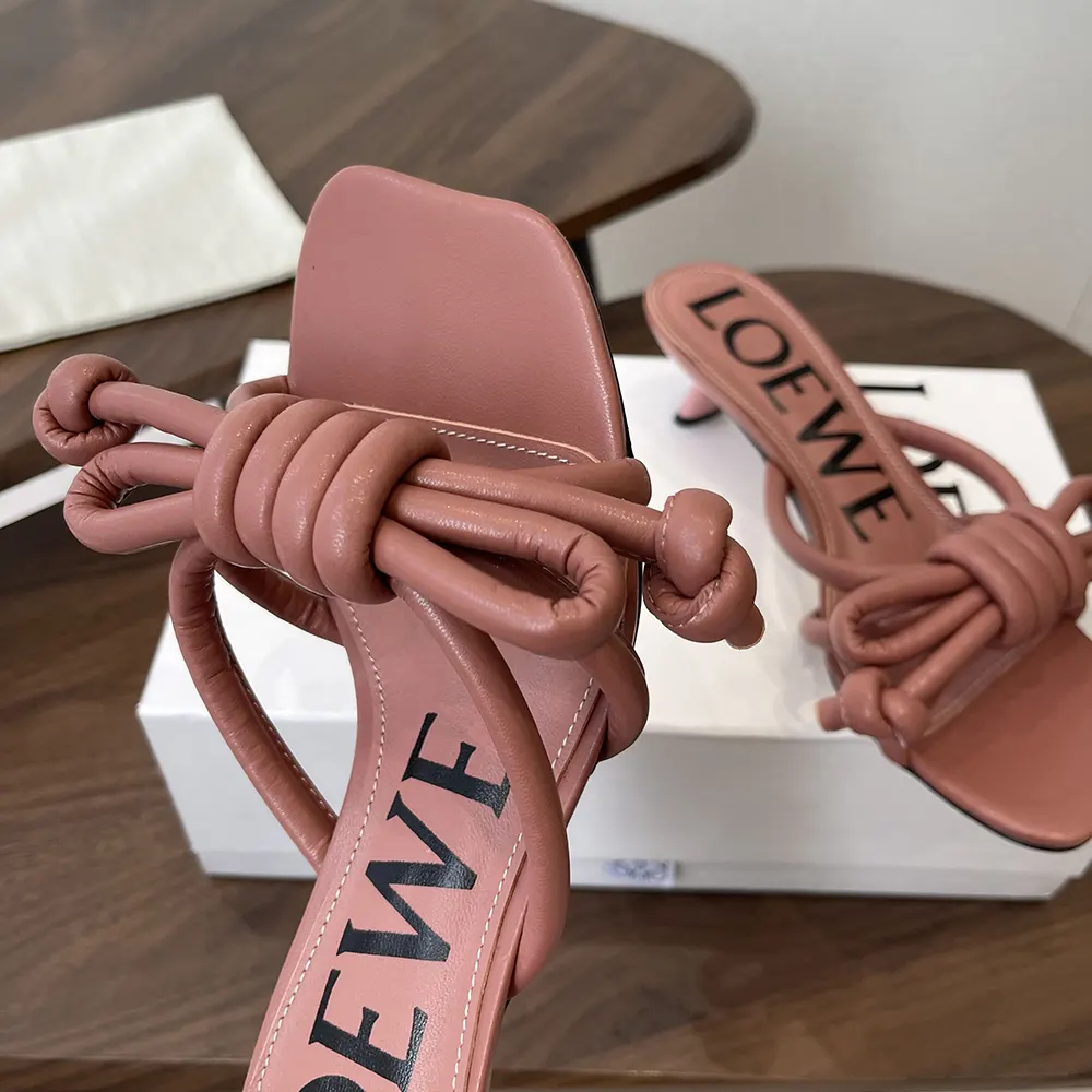 Loewe Women Flamenco Knot Sandal in Lambskin-Pink LLSP465X10