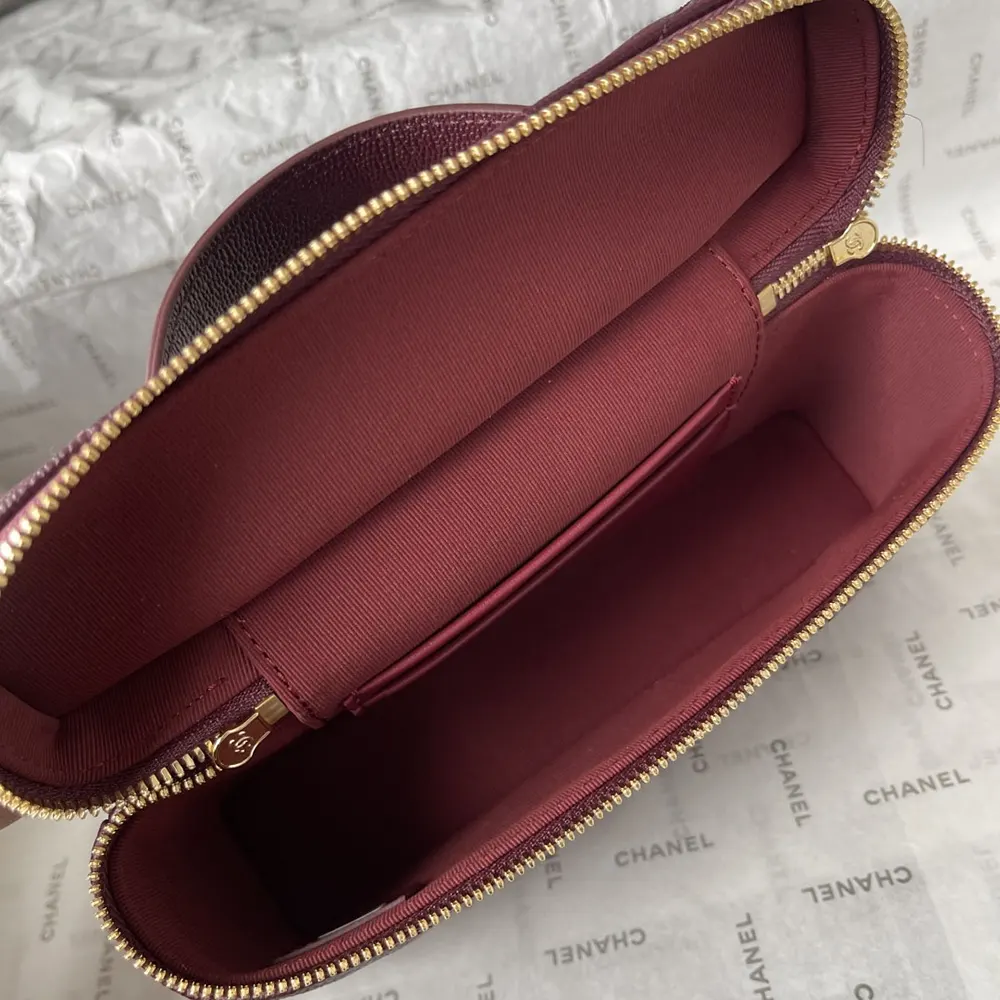 Chanel Women Vanity With Chain Grained Shiny Calfskin & Gold-Tone Metal