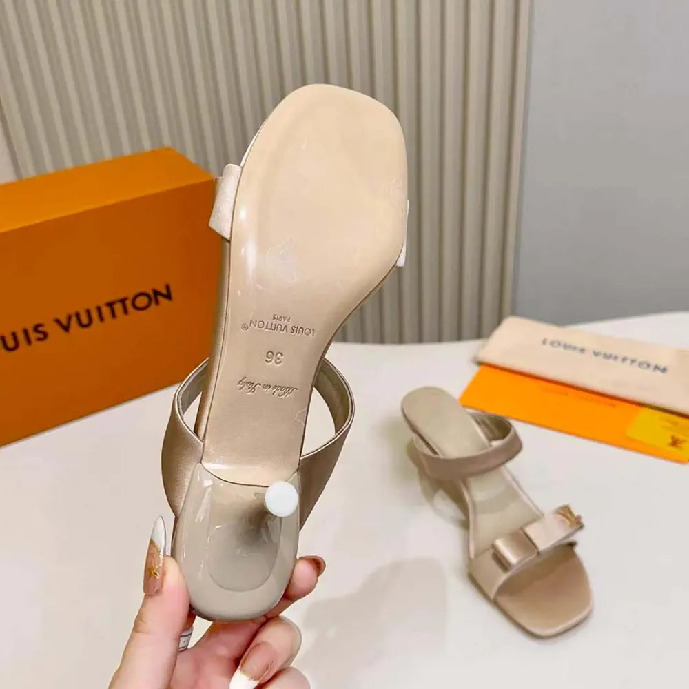 Louis Vuitton LV Women 6 AM Mule-Beige 1AK4U7