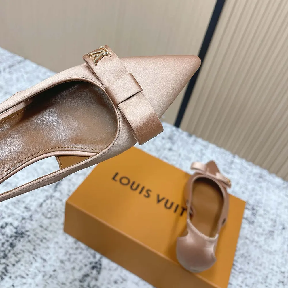 Louis Vuitton LV Women 6AM Pump-Beige 1AK5UI