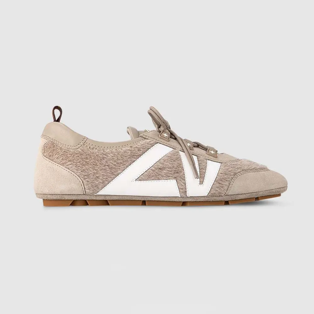 Louis Vuitton Unisex Travels with Grace Coddington-Beige 1AIF06