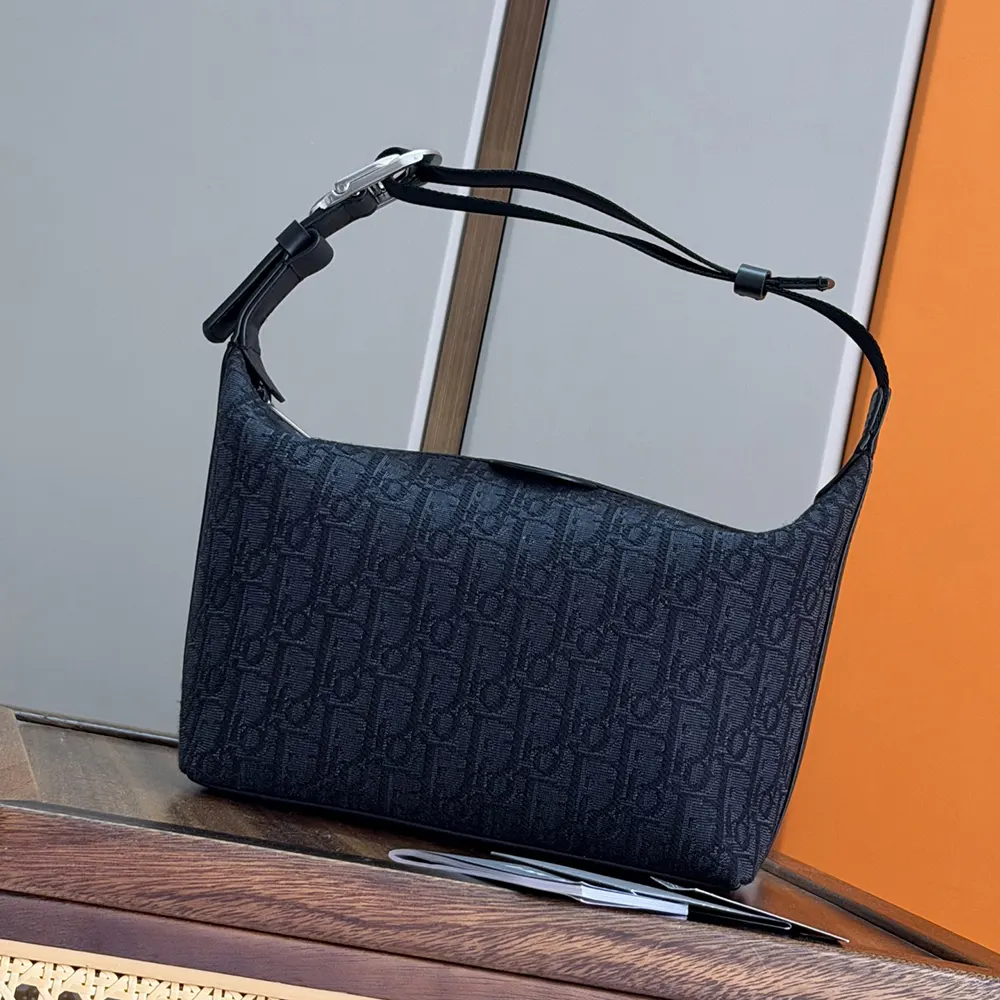 Dior Men Jett Pouch Black Dior Oblique Jacquard 2DBCA612YUS