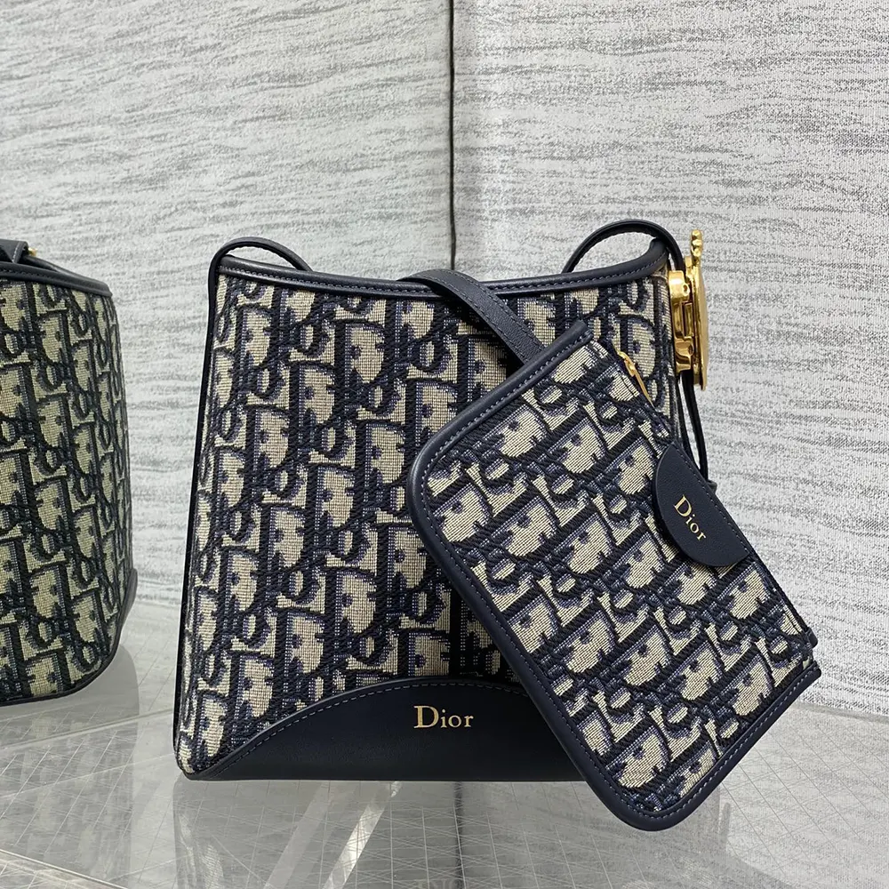 Dior Women Small Dior Médaillon Bucket Bag Blue Dior Oblique Jacquard M1531QTZQ