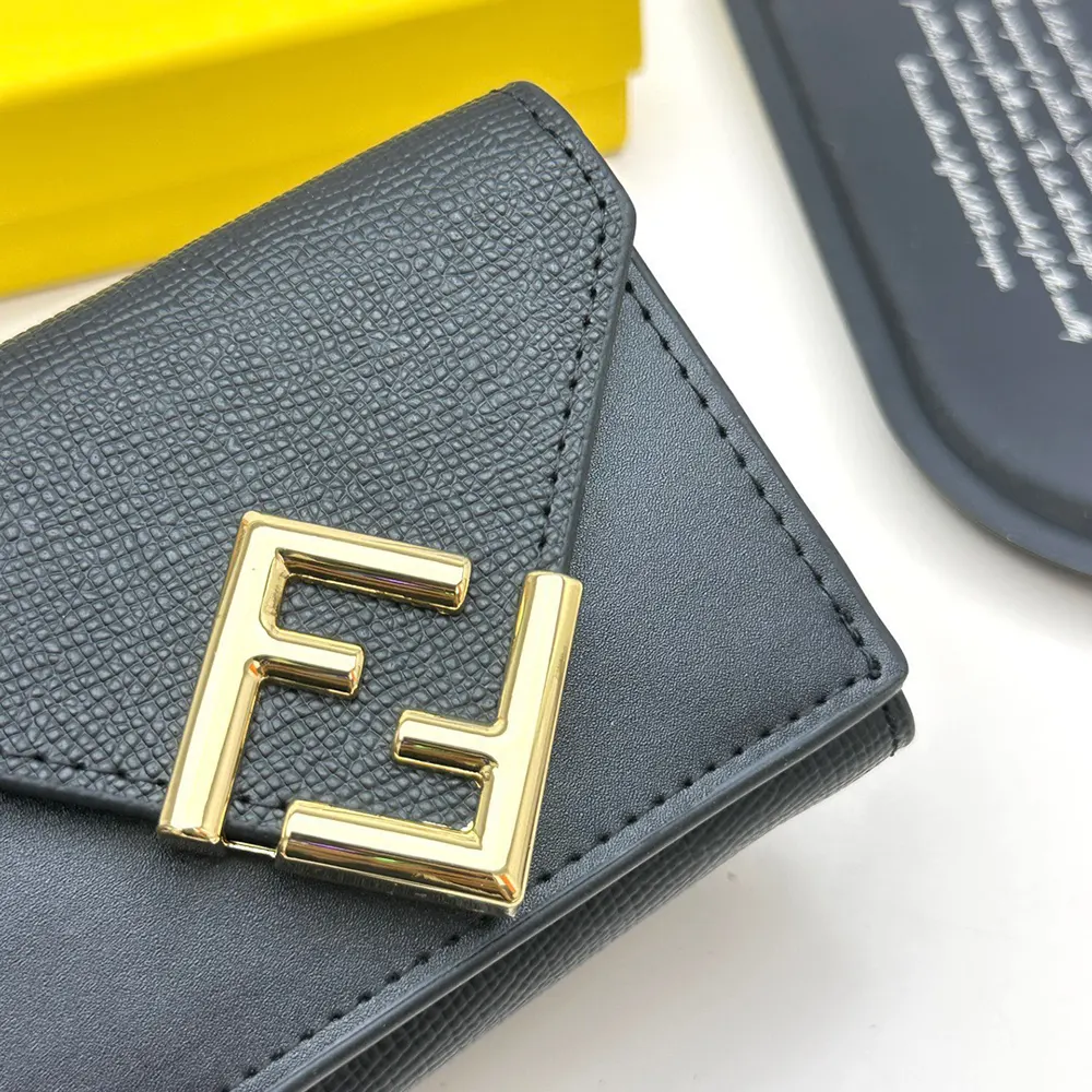 Fendi Unisex FF Diamonds Wallet Black Leather Wallet 8M0480ALV4F0KUR