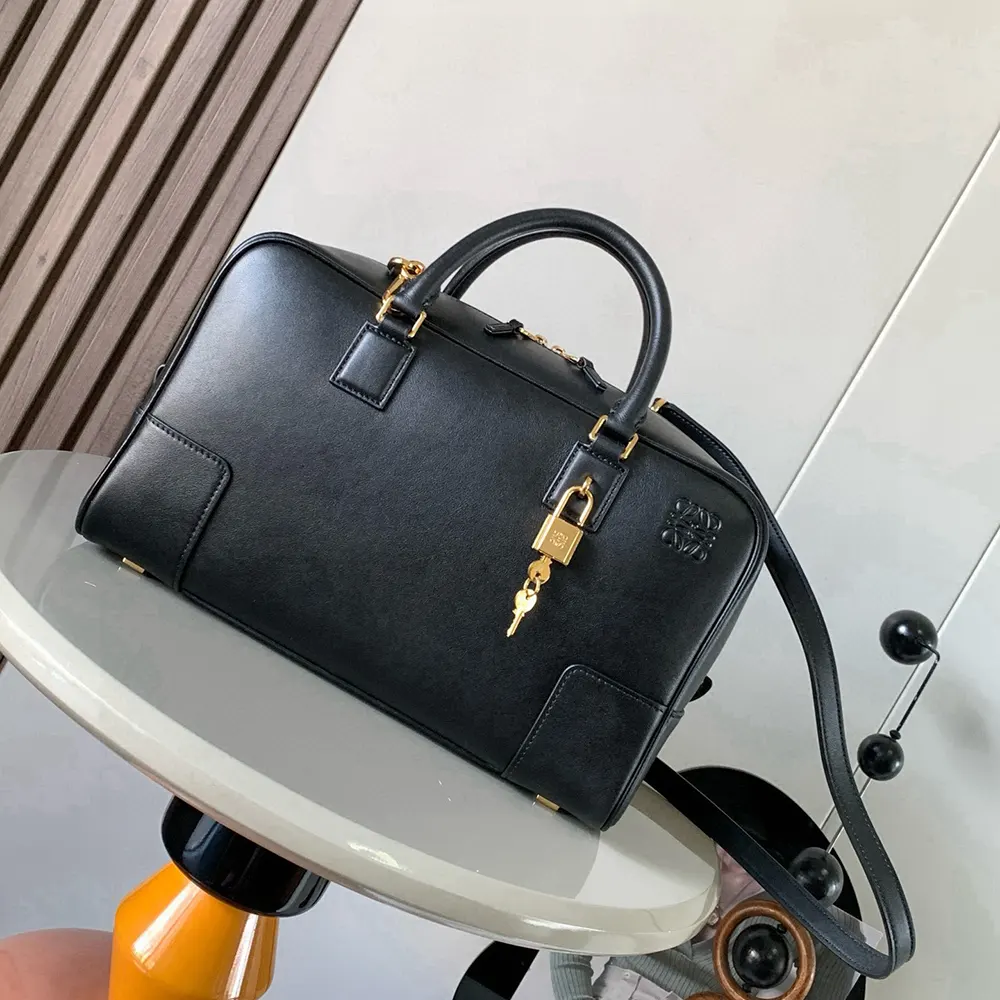 Loewe Unisex Amazona 28 Bag in Nappa Calfskin-Black A039N08X15