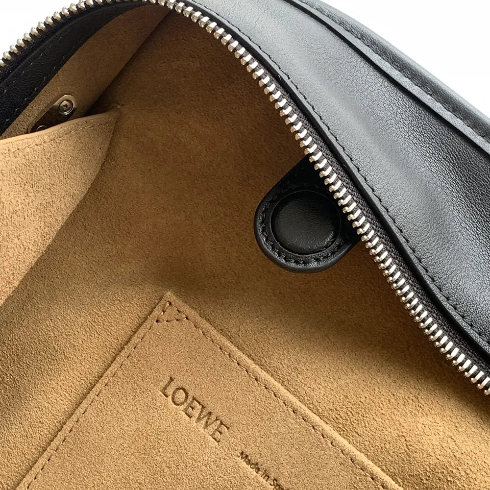 Loewe Women Medium Amazona 180 Bag in Soft Calfskin A03918MX01 - Image 8