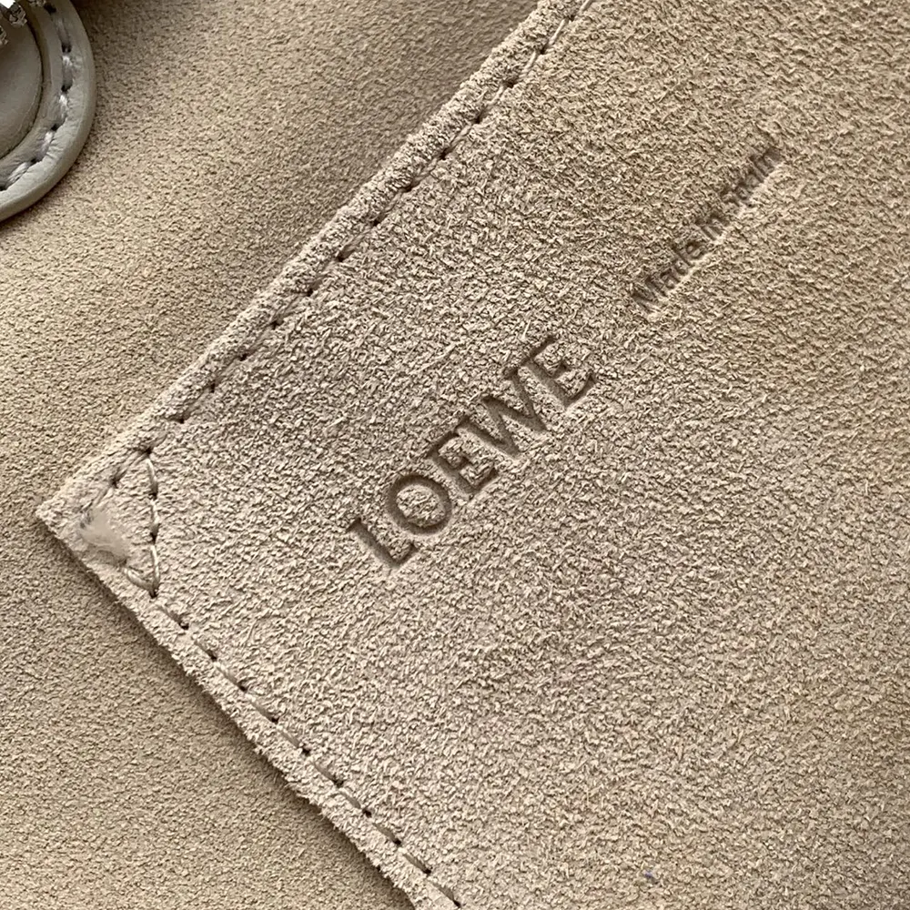 Loewe Women Medium Amazona 180 Bag in Soft Calfskin A03918MX01