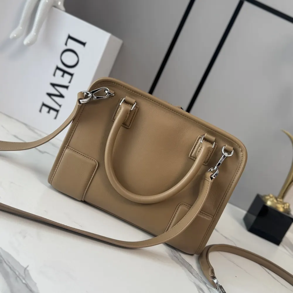 Loewe Women Medium Amazona 180 Bag in Soft Calfskin A03918MX01 - Image 12