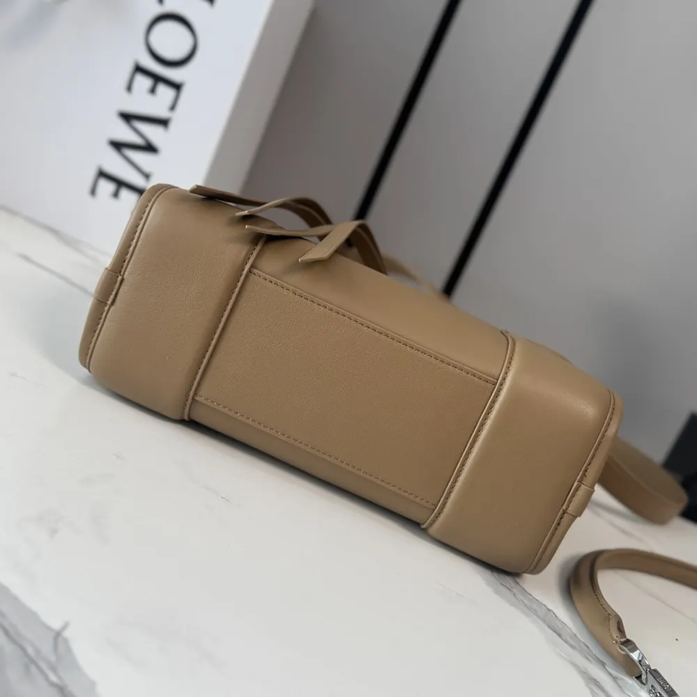 Loewe Women Medium Amazona 180 Bag in Soft Calfskin A03918MX01 - Image 15