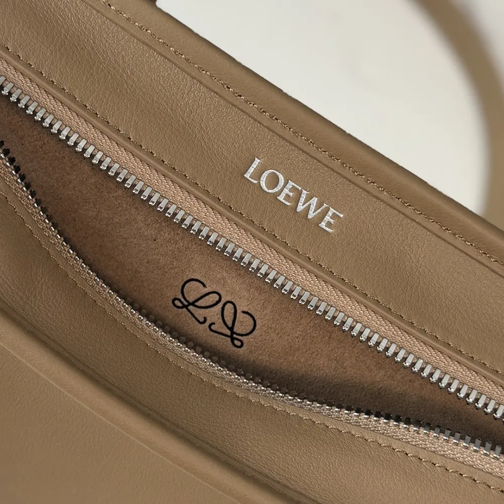 Loewe Women Medium Amazona 180 Bag in Soft Calfskin A03918MX01 - Image 17