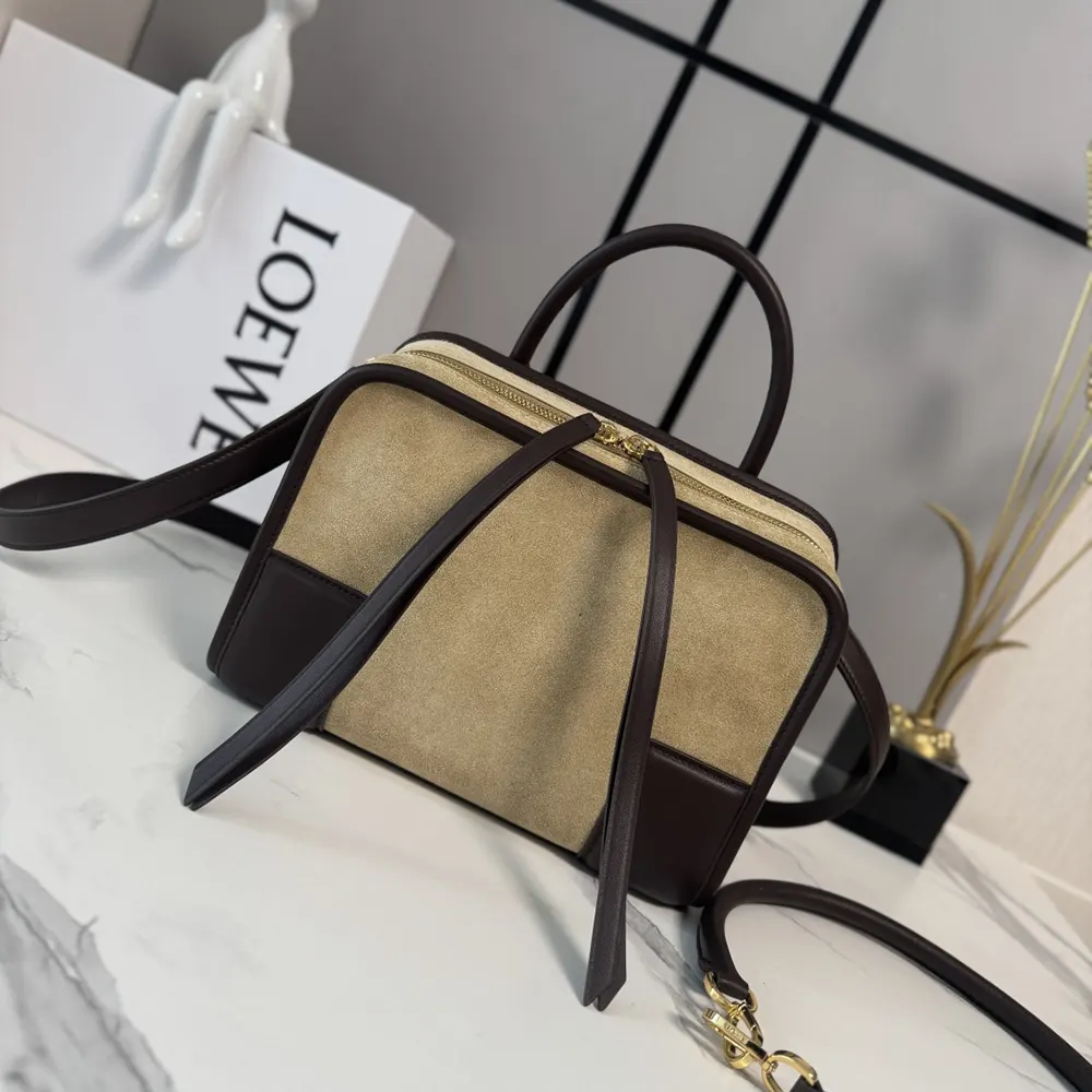 Loewe Women Small Amazona 180 Bag in Suede-Oro