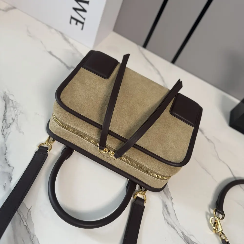 Loewe Women Small Amazona 180 Bag in Suede-Oro