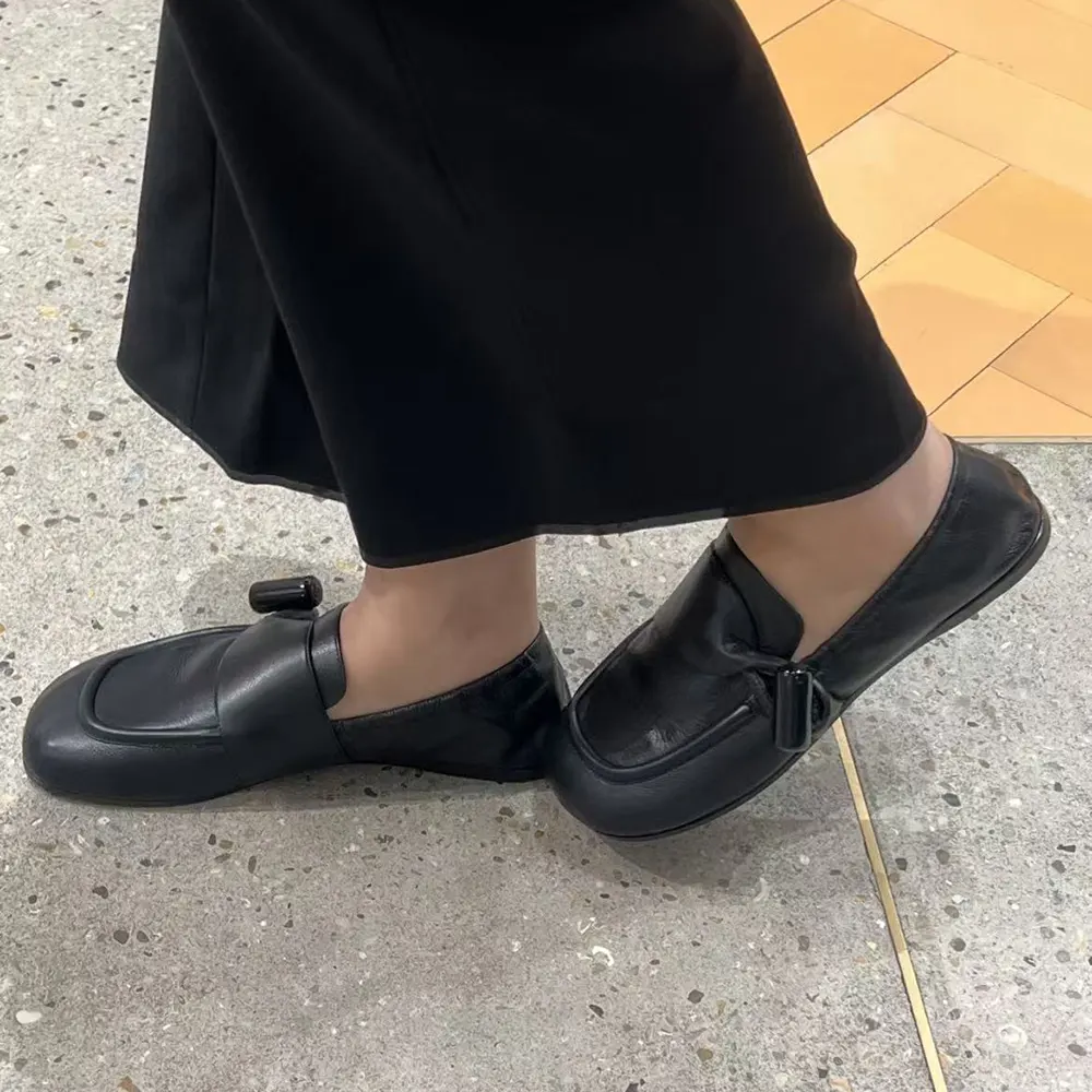 Loewe Women Toggle Loafer in Shiny Smooth Calfskin-Black L815290X20 - Image 6