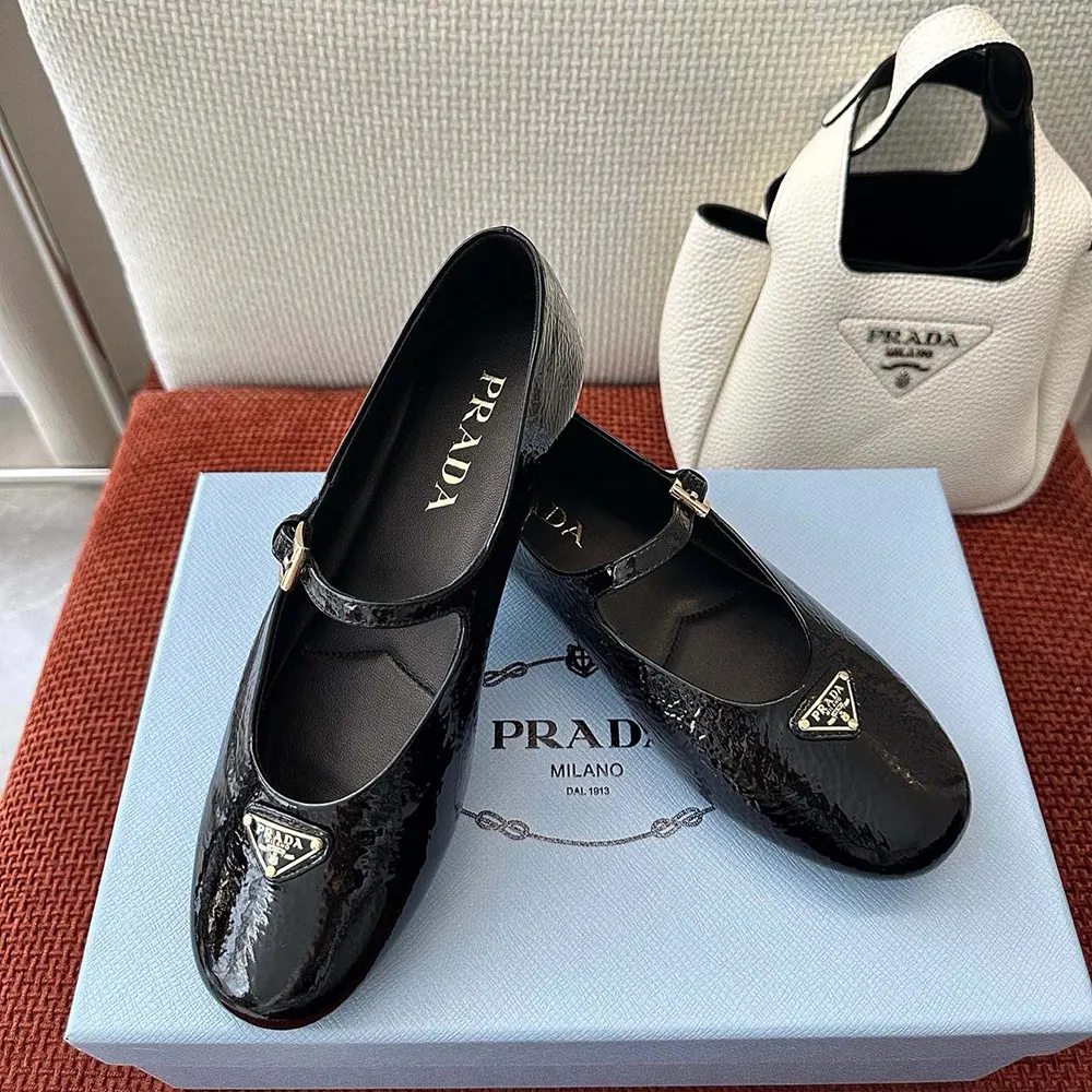 Prada Women Naplak Patent Leather Ballerinas-Black 1F793N