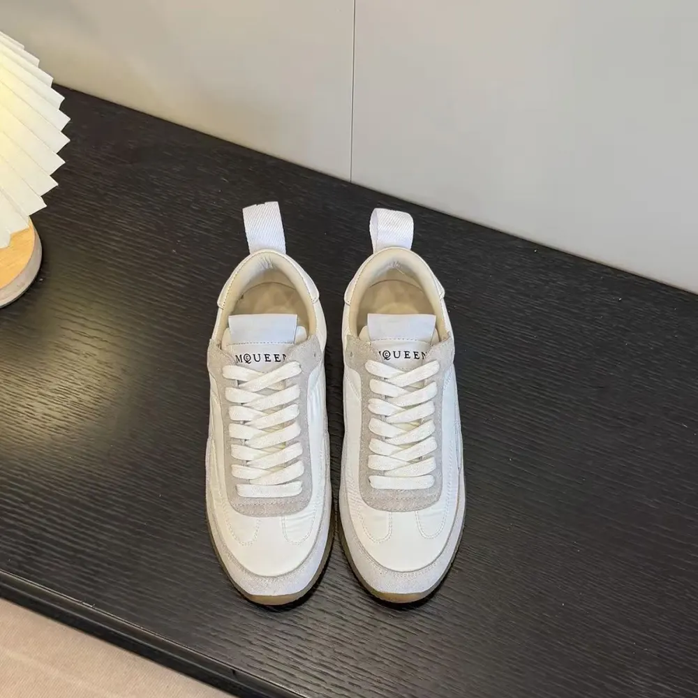 Alexander Mcqueen Unisex EC1 Sneaker in White 854015WIAJN9013