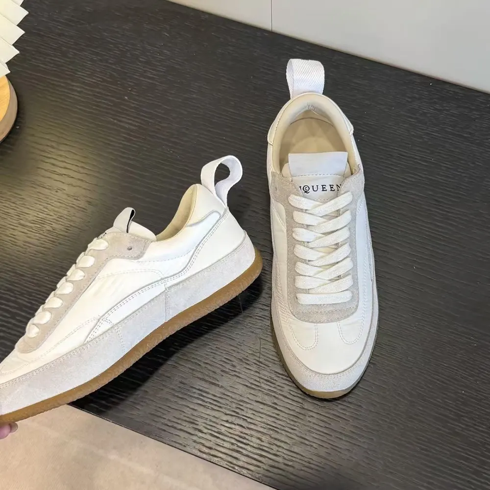 Alexander Mcqueen Unisex EC1 Sneaker in White 854015WIAJN9013