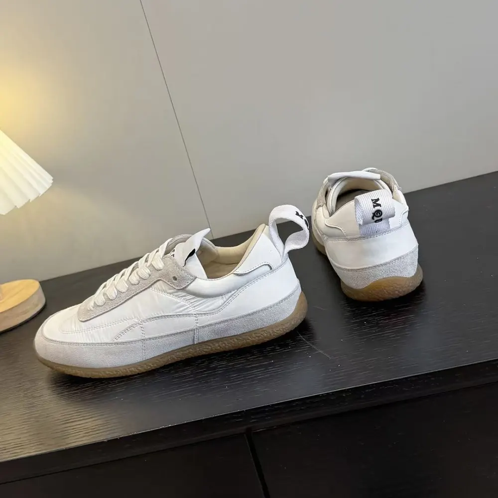 Alexander Mcqueen Unisex EC1 Sneaker in White 854015WIAJN9013