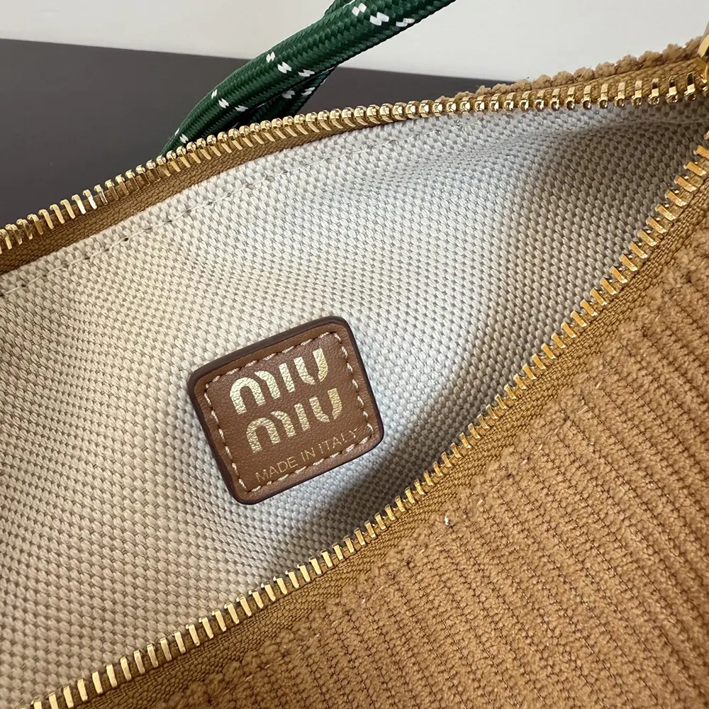 Miu Miu Women Miu Miu Women Zip-Up Corduroy Pouch-Brown