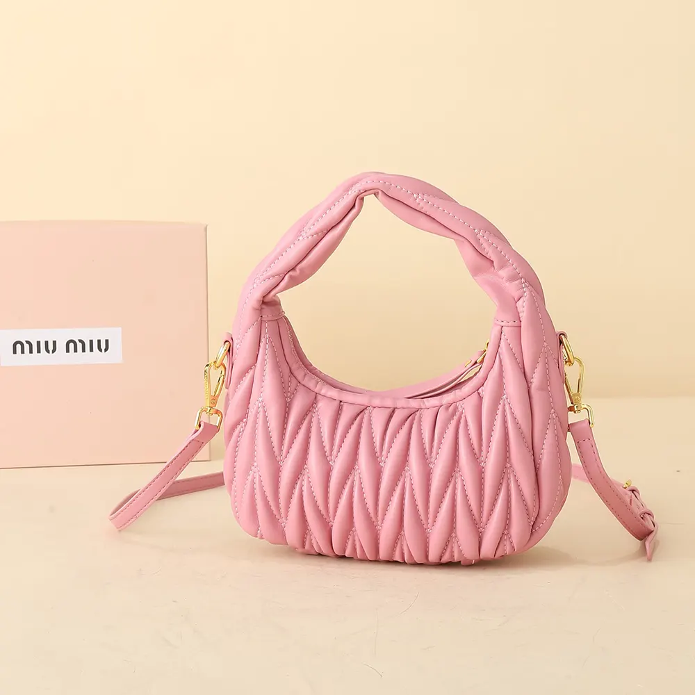 Miu Miu Women Wander Matelassé Nappa Leather Hobo Bag-Pink 5BC125