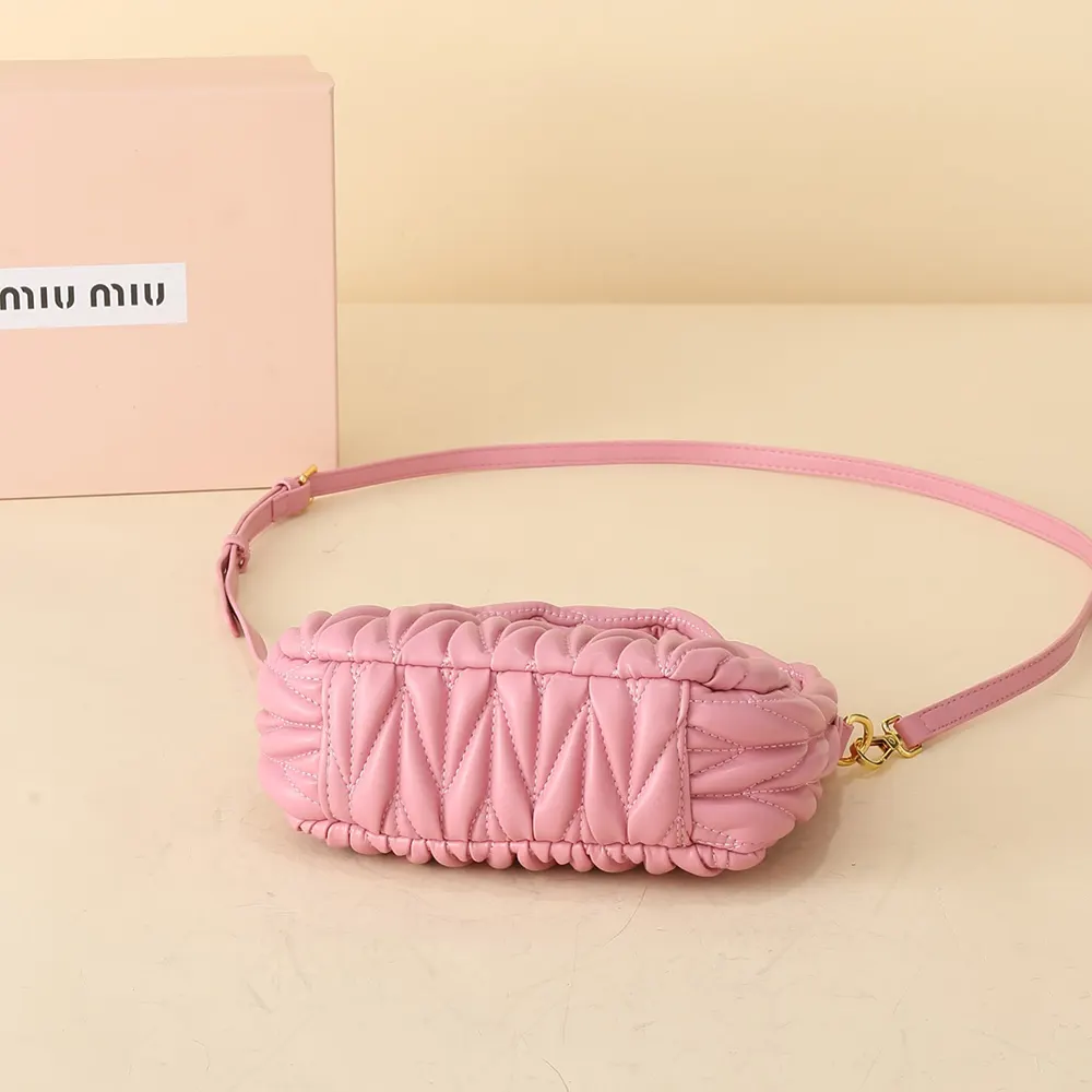 Miu Miu Women Wander Matelassé Nappa Leather Hobo Bag-Pink 5BC125