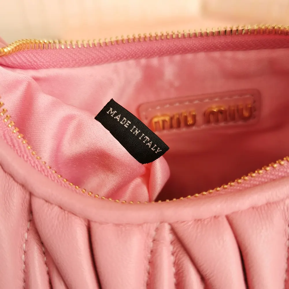 Miu Miu Women Wander Matelassé Nappa Leather Hobo Mini-Bag-Pink 5BP078