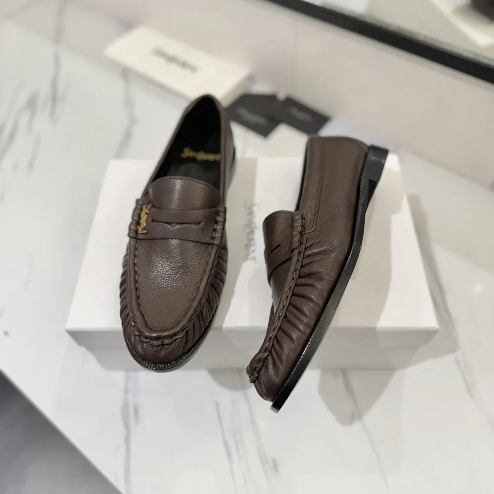 Saint Laurent YSL Unisex Le Loafer Supple in Matte Leather 3947125VA