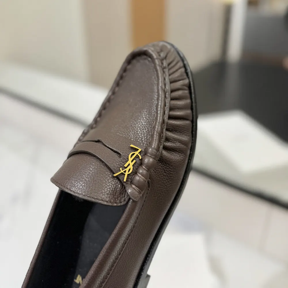 Saint Laurent YSL Unisex Le Loafer Supple in Matte Leather 3947125VA