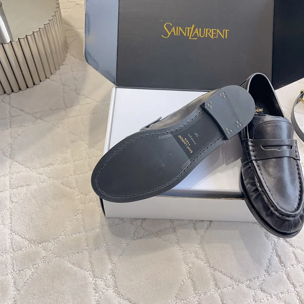 Saint Laurent YSL Unisex Le Loafer Supple in Matte Leather-Black 83947125VA