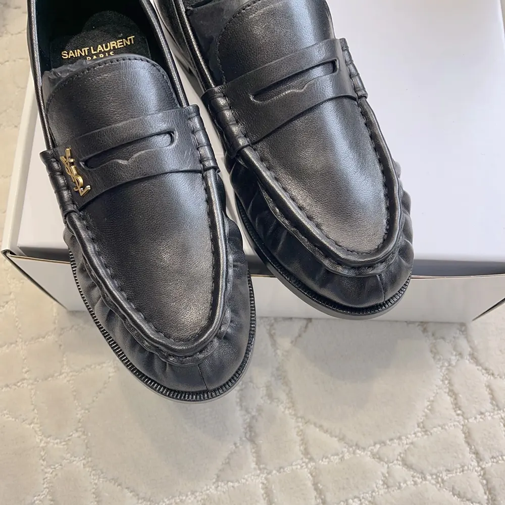 Saint Laurent YSL Unisex Le Loafer Supple in Matte Leather-Black 83947125VA