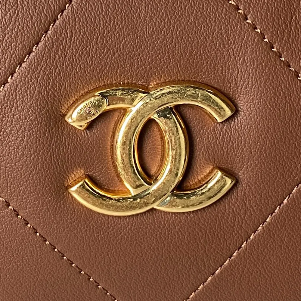 Chanel Women 25K Chain Hobo Tote Bag Gold-Tone Metal-Dark Brown 9 Chanel Women 25K Chain Hobo Tote Bag Gold-Tone Metal-Dark Brown